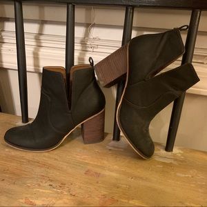 Melrose and Market Booties